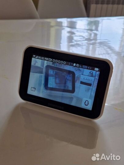 Видео няня Samsung SEW-3053W с одной камерой