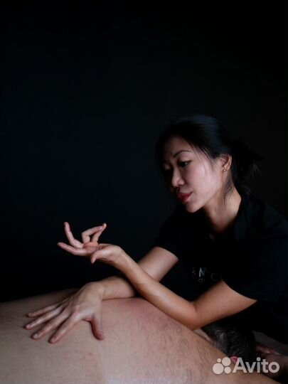 Массажистка