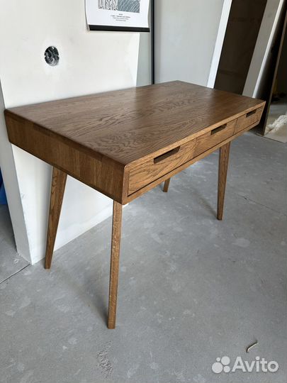 Рабочий стол из массива дуба