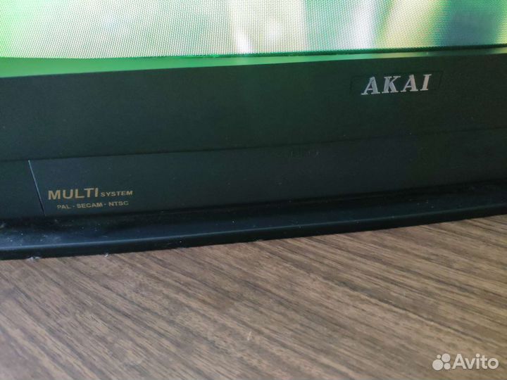 Телевизор бу akai