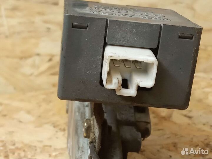 Моторчик заднего дворника Toyota Carina E