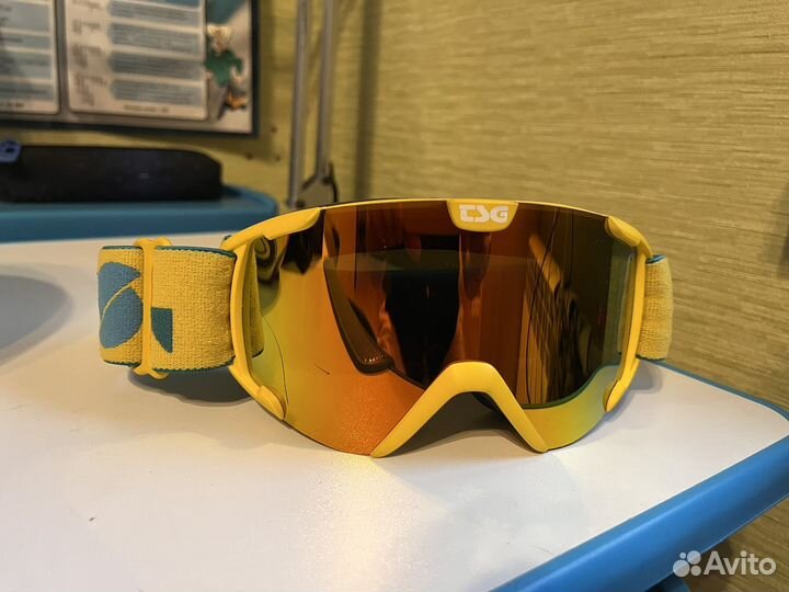 Горнолыжная маска oakley