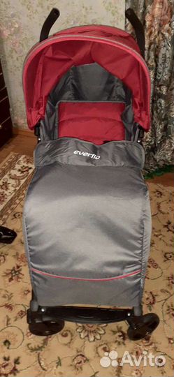 Прогулочная коляска трость