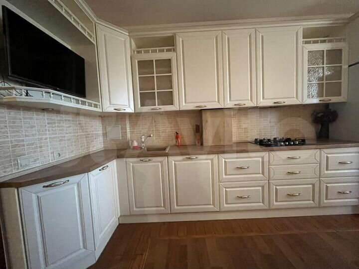 2-к. квартира, 71 м², 3/9 эт.