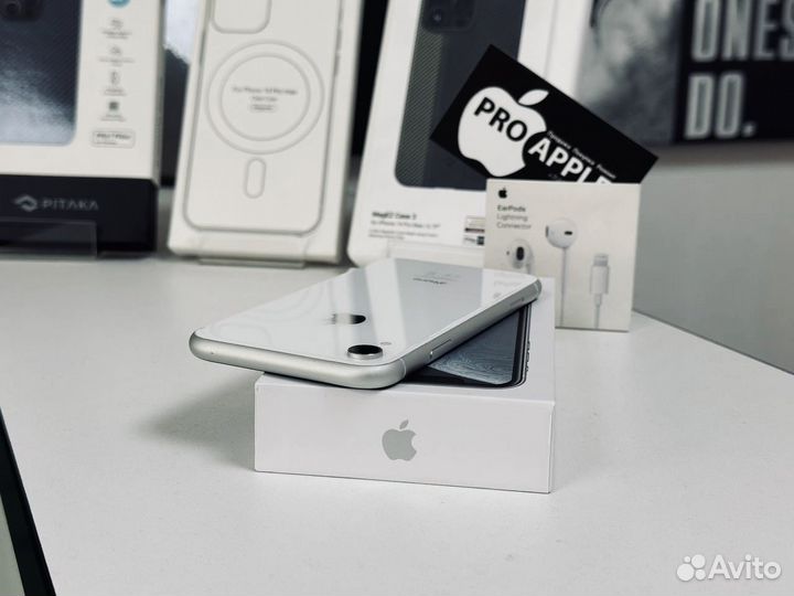 iPhone Xr, 128 ГБ