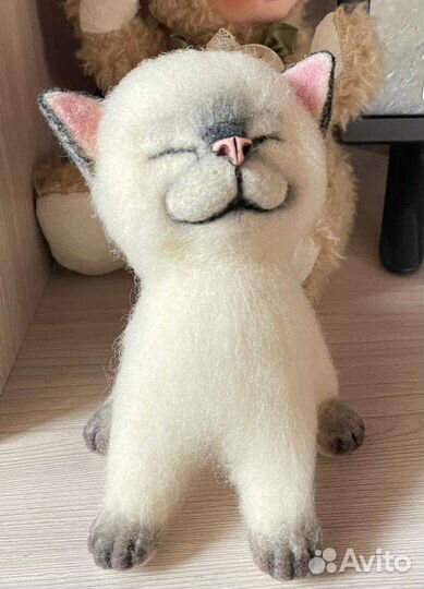 Котенок из шерсти