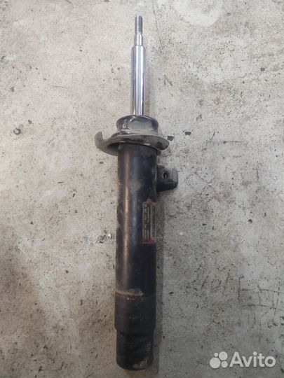 Амортизатор передний правый bmw x1 31316851336