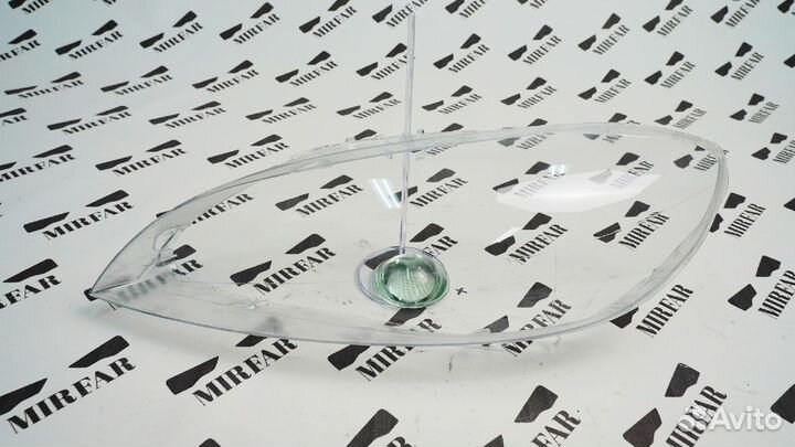 Левое стекло фары Volvo V40 2016-2019 Рестайлинг
