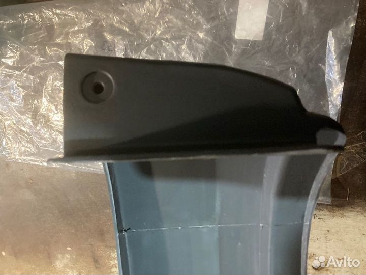 Накладка бампера нижняя (угол) правая Tgx