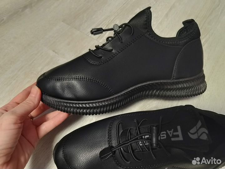 Кроссовки 40 размер новые весна