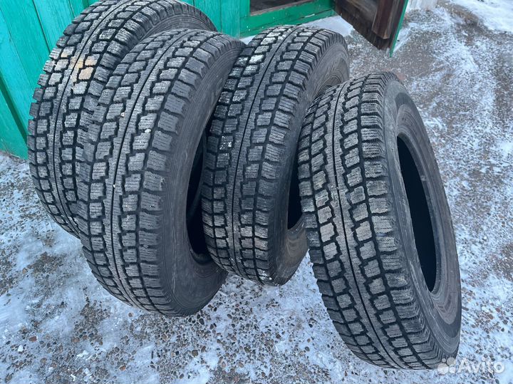 Goodyear Ice Navi Van 195/80 R15