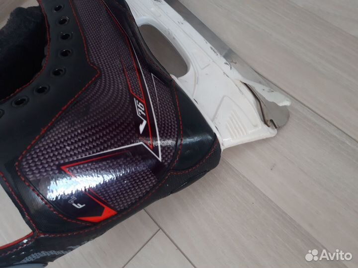 Коньки хоккейные