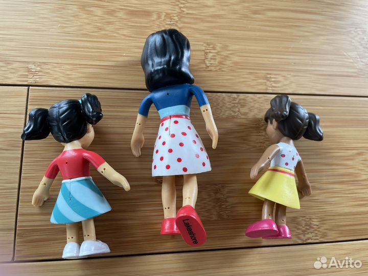 Кукла Lakeshore