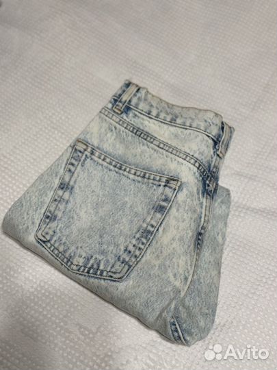 Джинсы Zara mom jeans широкие, удобные