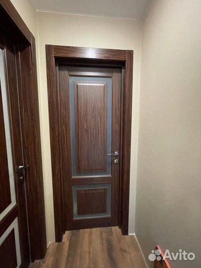 Межкомнатная дверь из массива дерева