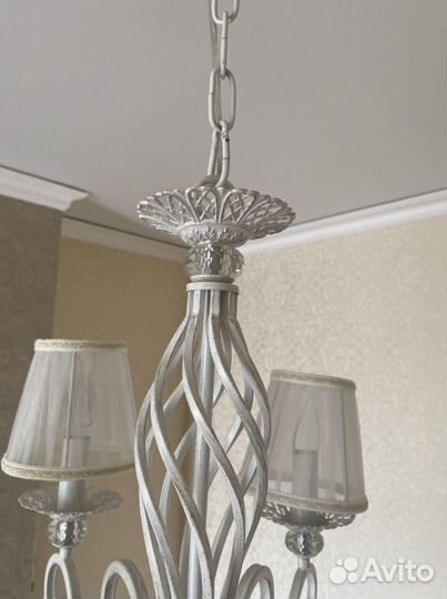 Люстра подвесная потолочная