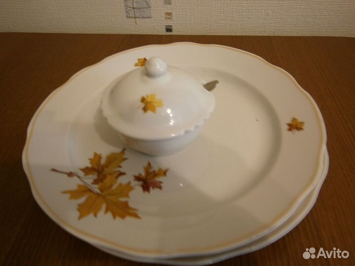 Сахарница заварники новые и тарелки разные