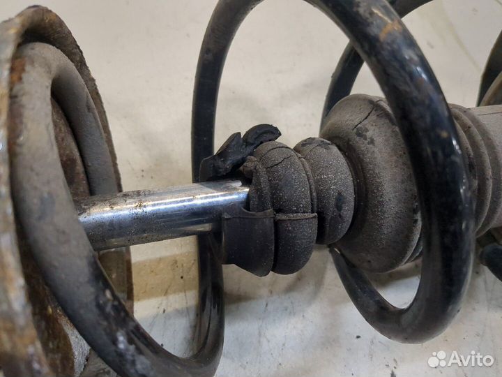 Амортизатор подвески левый передний Dacia Logan, 2015