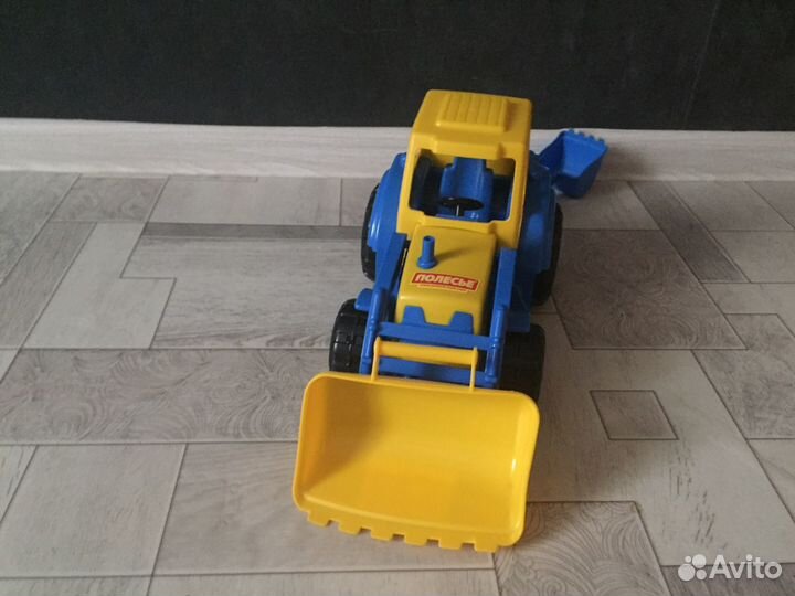 Детский трактор