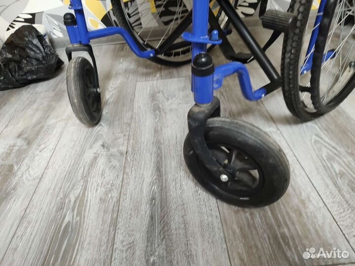 Инвалидная коляска складная бу