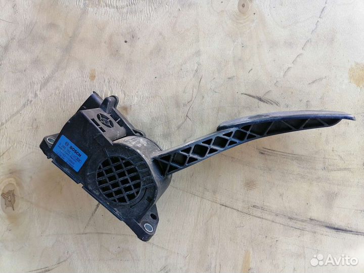 Педаль газа Гранта 0280755112