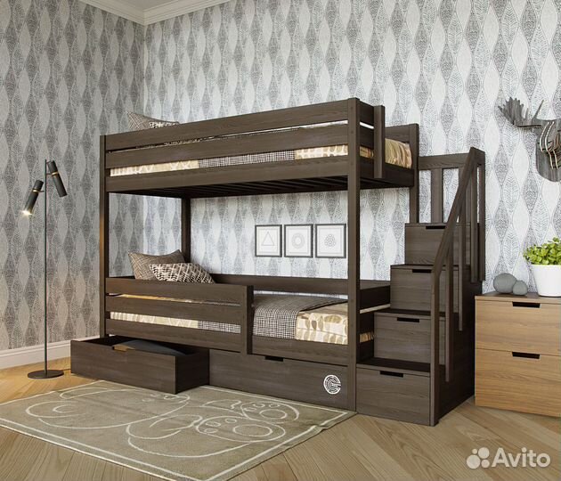 Двухъярусная кровать из дерева