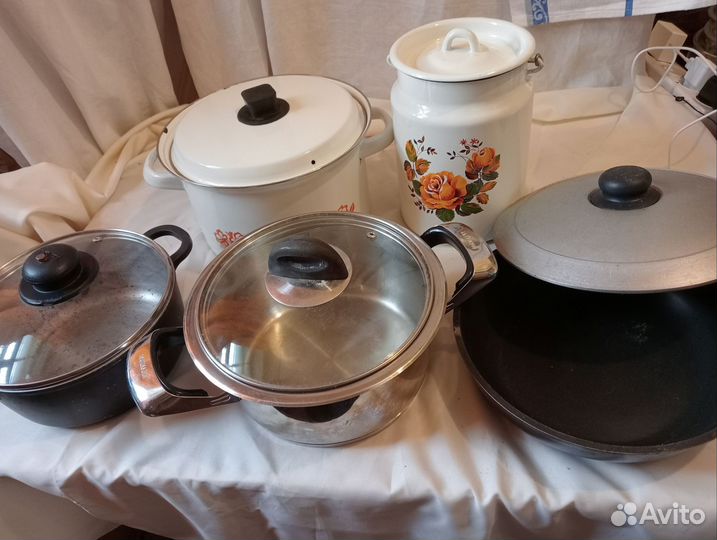 Кастрюли, сковороды, кухонная утварь