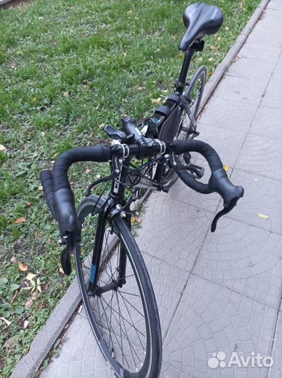 Шоссейный велосипед trinx