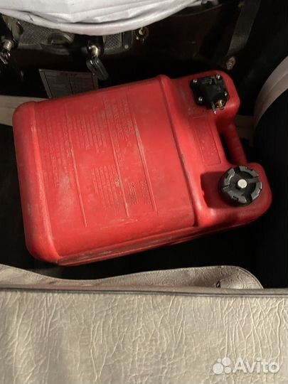 Лодка Solar 420Jet с мотором, водометом и прицепом