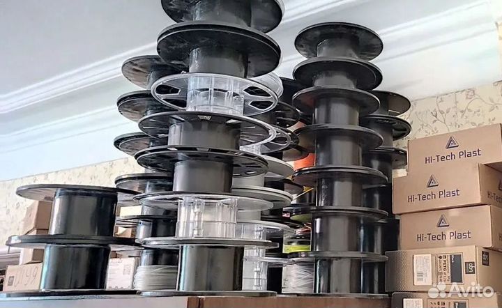 Катушки пластиковые