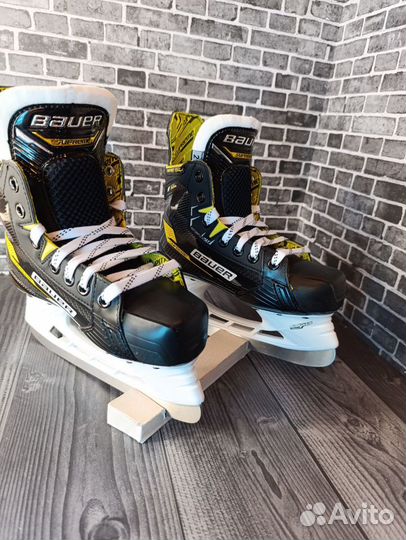 Хоккейные коньки Bauer Supreme M4