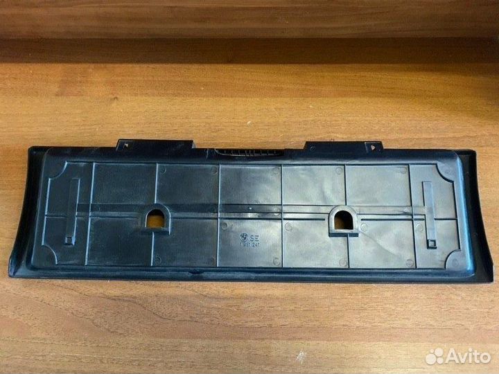 Накладка номерного знака задняя Bmw 3 Series 1987