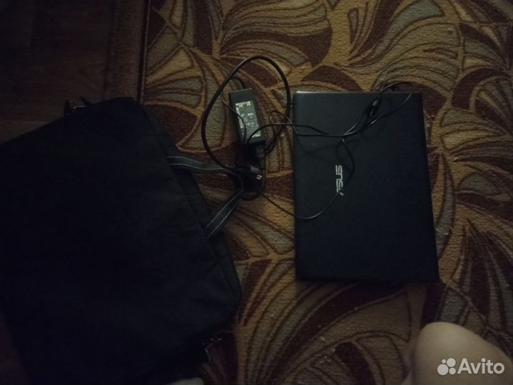 Ноутбук asus