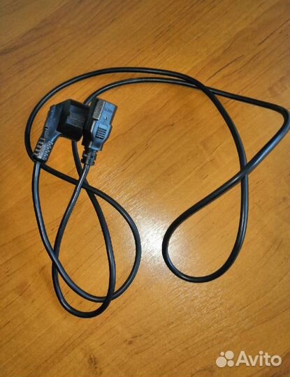 Кабель питания для компьютера