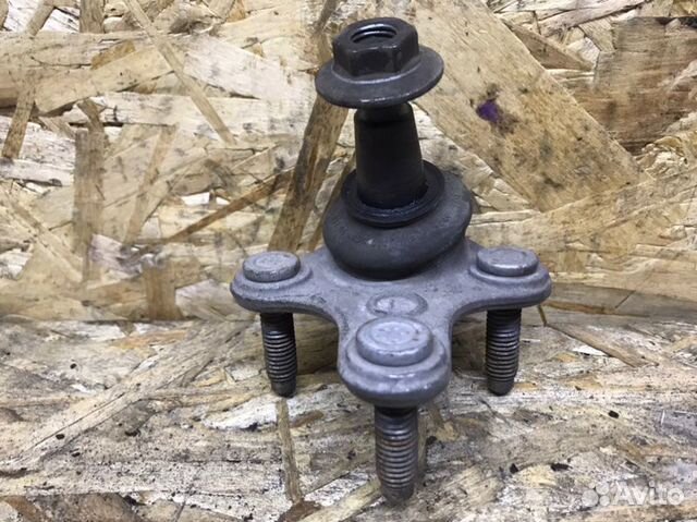 Шаровая опора левая Volkswagen Passat Cc 2.0 2011
