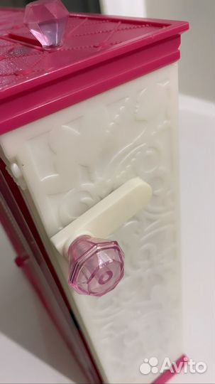 Шкаф Barbie торговый автомат