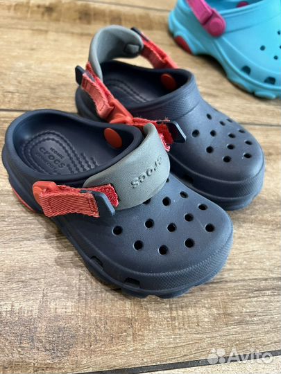 Сандали crocs