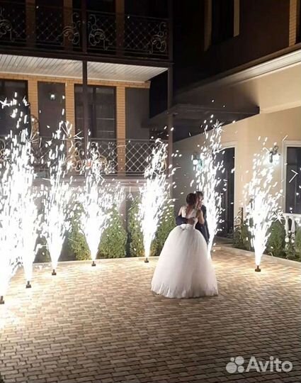 Холодные фонтаны и салюты