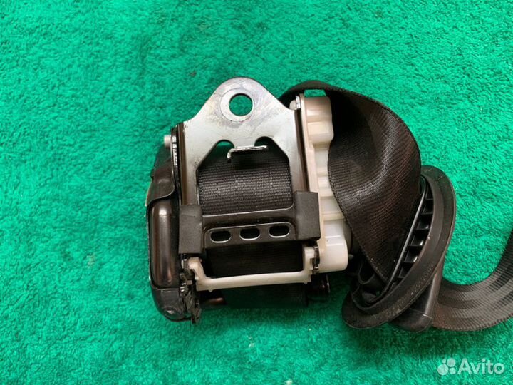 Ремень безопасности с пиропатроном задний правый