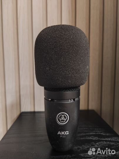 Студийный микрофон akg p120
