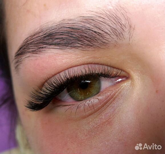 Наращивание ресниц, оформление бровей