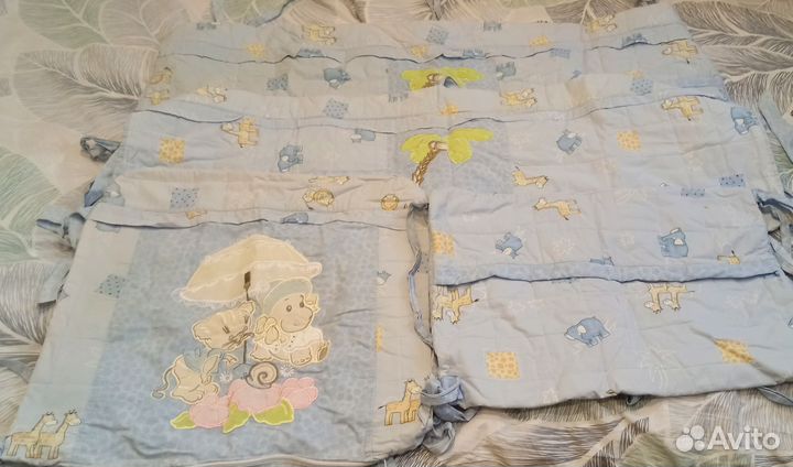 Детская кроватка с маятником+одеяло+бортики