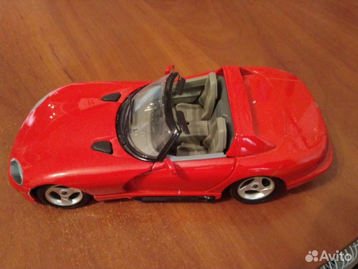 Модель dodge viper