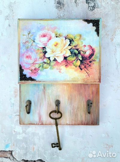 Ключница настенная из дерева