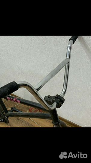 Трюковой велосипед BMX
