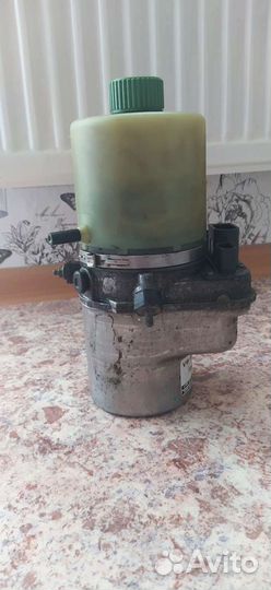 Насос гидроусилителя руля гур Skoda Roomster