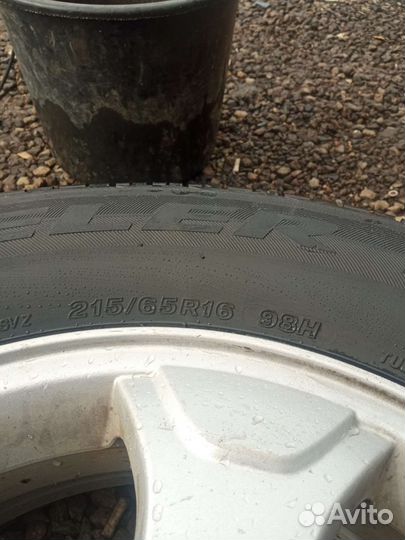 Bridgestone Dueler H/P Sport 215/65 R16 98