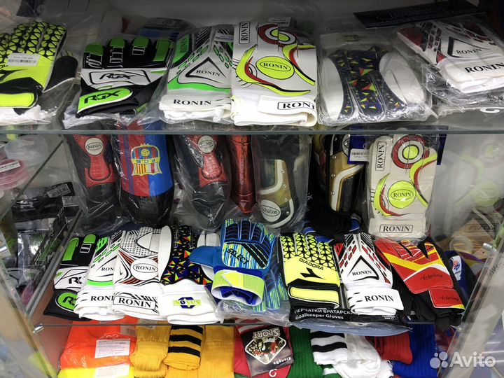 Вратарские перчатки