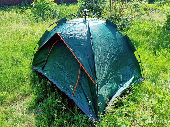 Палатка автоматическая трехместная новая