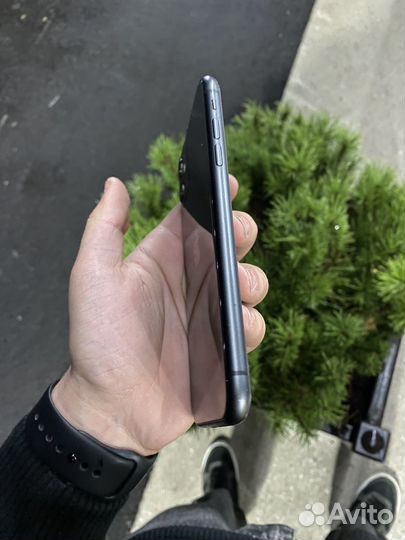 iPhone 11 Ru/a